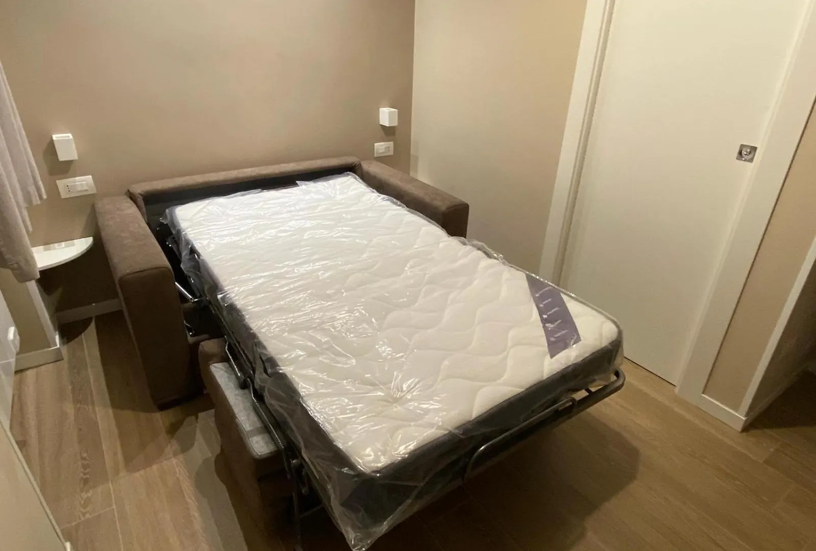Aura Apartment